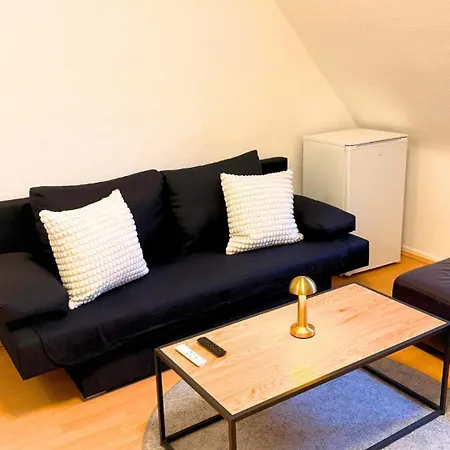 Moderne Mit Arbeitsplatz, Netflix, Nespresso & Privatem Stellplatz 아파트 뒤스부르크