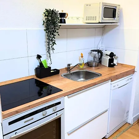 Moderne Mit Arbeitsplatz, Netflix, Nespresso & Privatem Stellplatz Apartament Duisburg